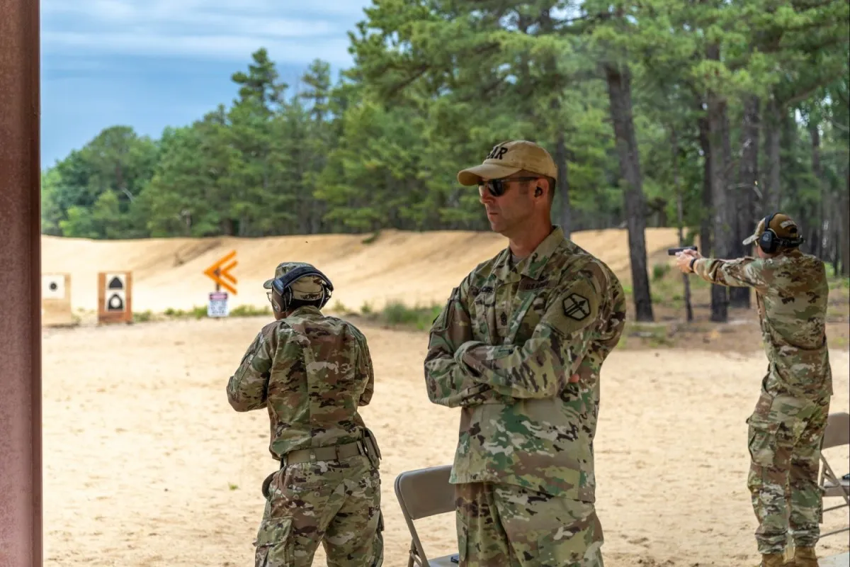 Army reserve: U.S. Celebrates 118th Birthday with 118 New Recruits